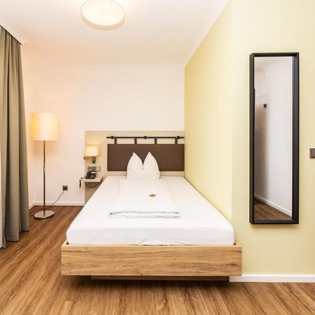 Koenigshof Bed And Breakfast ケーニッヒスシュタイン・イム・タウヌス エクステリア 写真