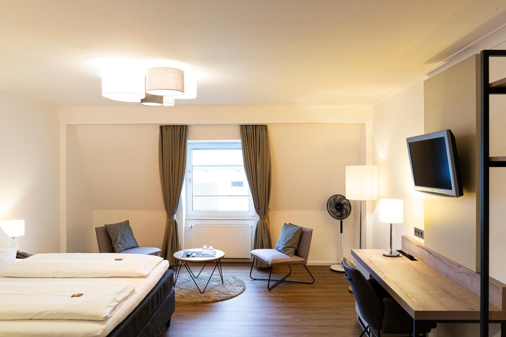 Koenigshof Bed And Breakfast ケーニッヒスシュタイン・イム・タウヌス エクステリア 写真