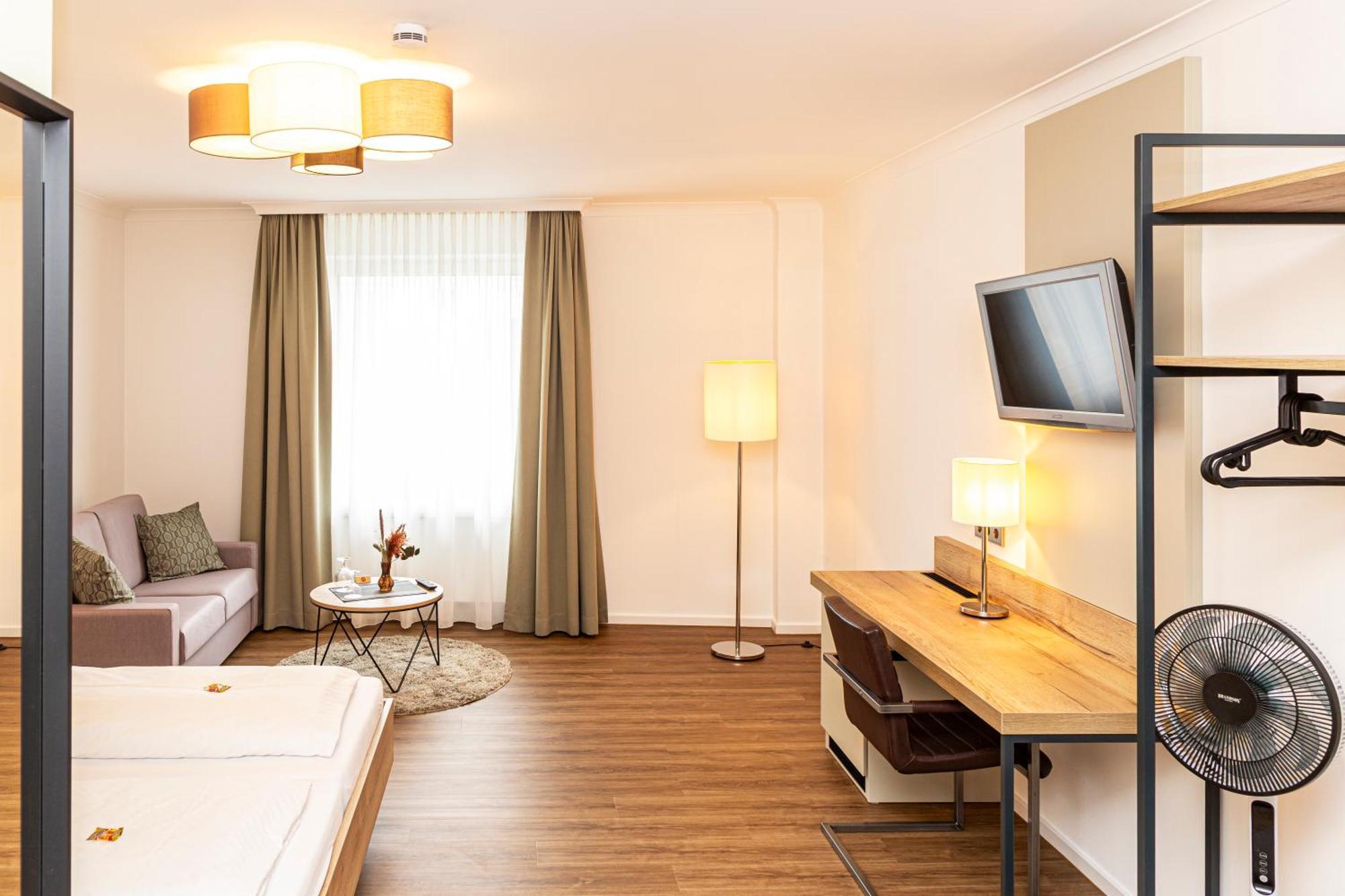 Koenigshof Bed And Breakfast ケーニッヒスシュタイン・イム・タウヌス エクステリア 写真